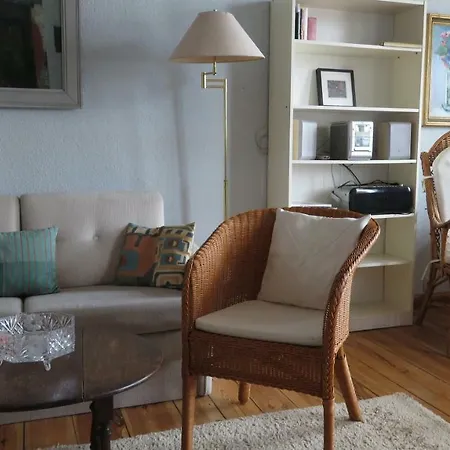 Stilvolle Ferienwohnung Am Mit Steg Und Eigenem Boot Apartment Lychen