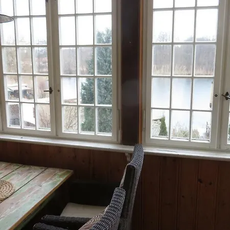 Stilvolle Ferienwohnung Am Mit Steg Und Eigenem Boot