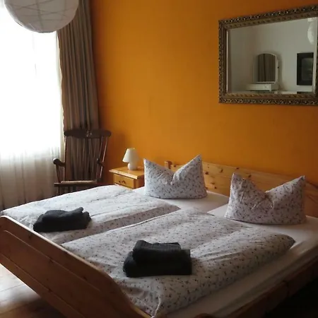 Stilvolle Ferienwohnung Am Mit Steg Und Eigenem Boot Apartment Lychen