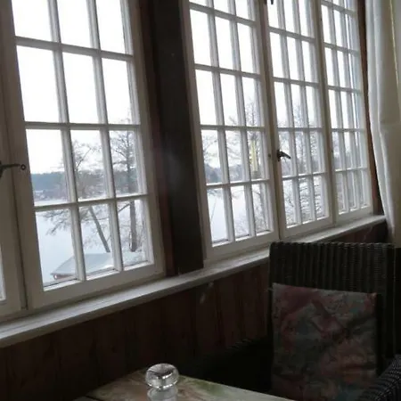 Apartment Stilvolle Ferienwohnung Am Mit Steg Und Eigenem Boot Lychen