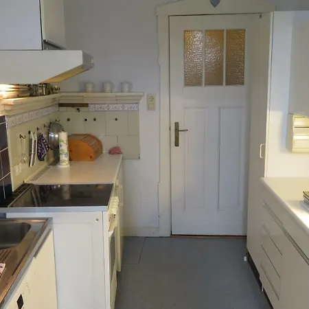 Stilvolle Ferienwohnung Am Mit Steg Und Eigenem Boot Lychen