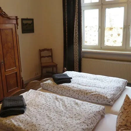 Stilvolle Ferienwohnung Am Mit Steg Und Eigenem Boot Lychen